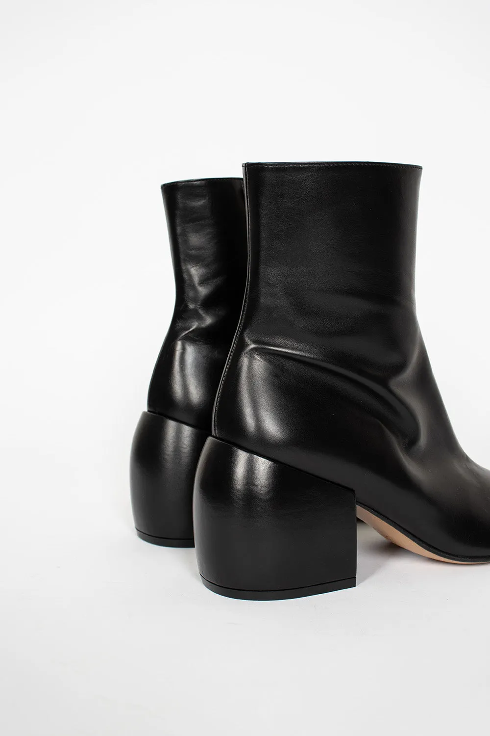 Heeled Half Boot Black